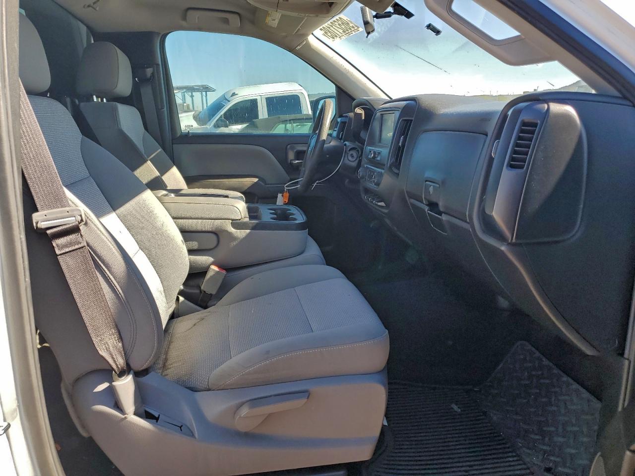 2018 CHEVROLET SILVERADO C1500 photo 10