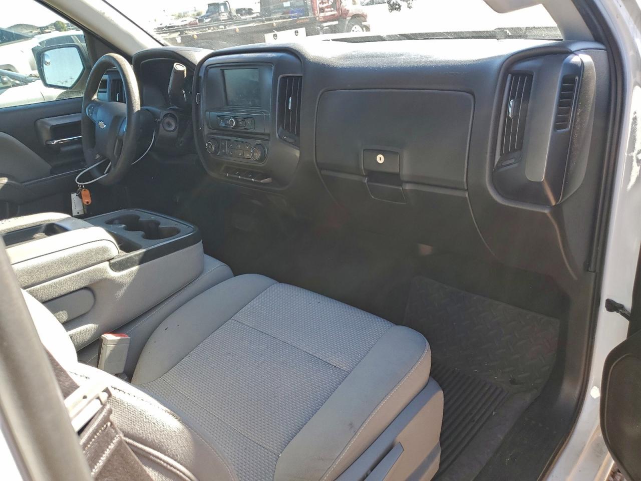 2018 CHEVROLET SILVERADO C1500 photo 8