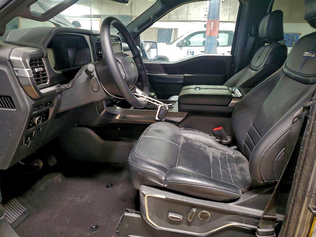 2024 FORD F150 PLATINUM photo 7
