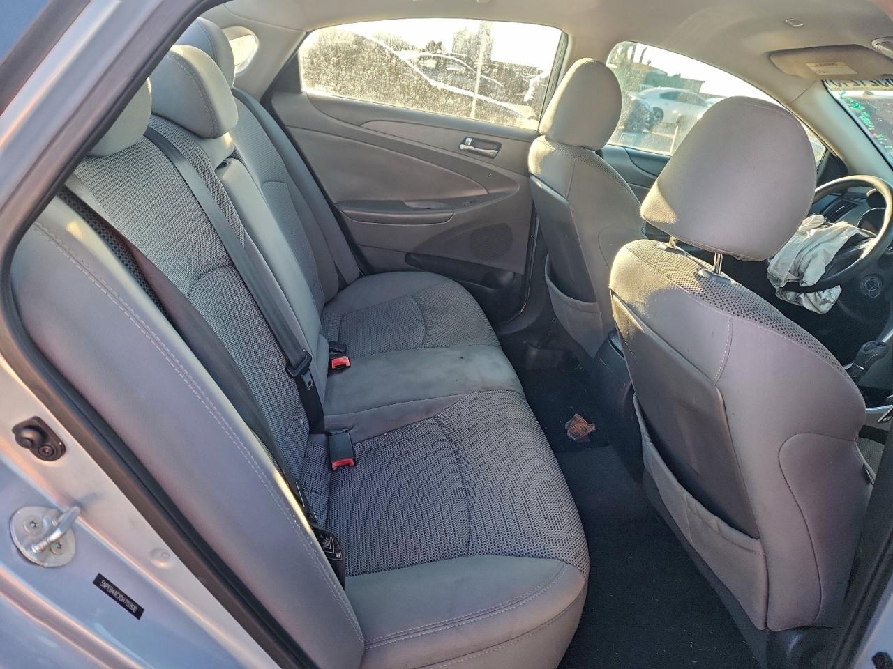 2013 HYUNDAI SONATA GLS photo 10