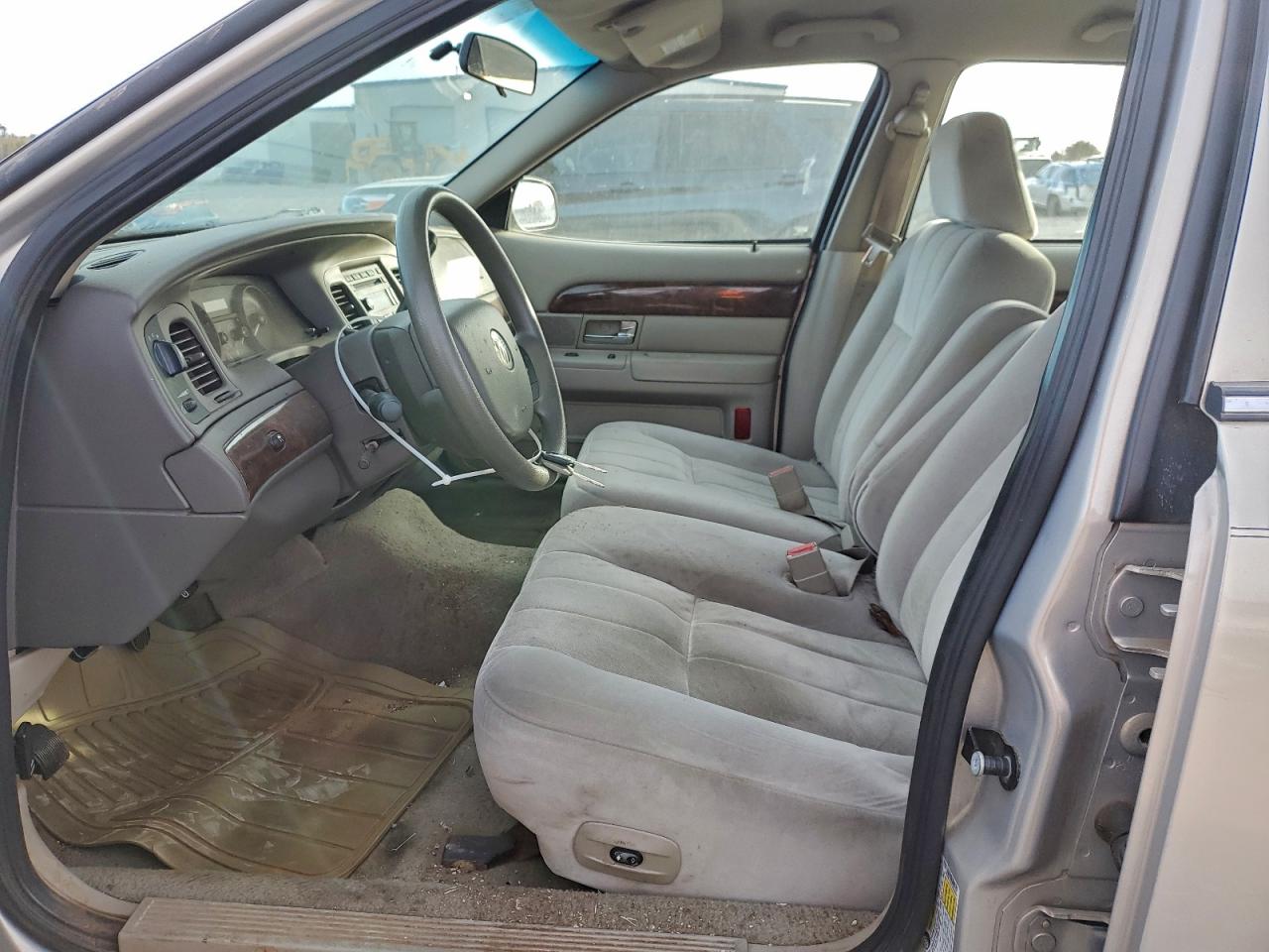 2007 MERCURY GRAND MARQUIS GS photo 7