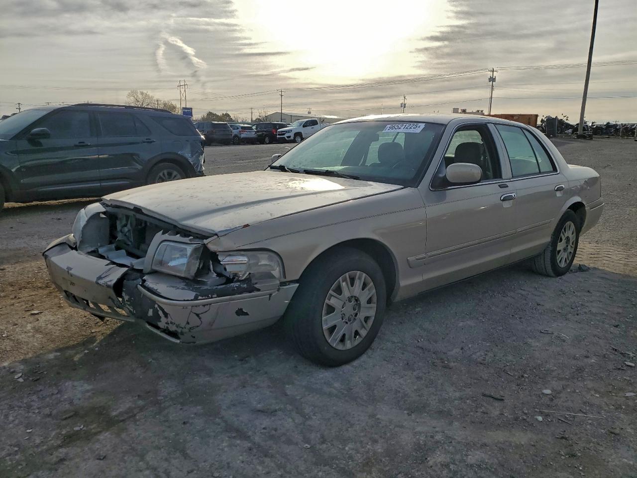 2007 MERCURY GRAND MARQUIS GS — FRONT END damage — photo 1