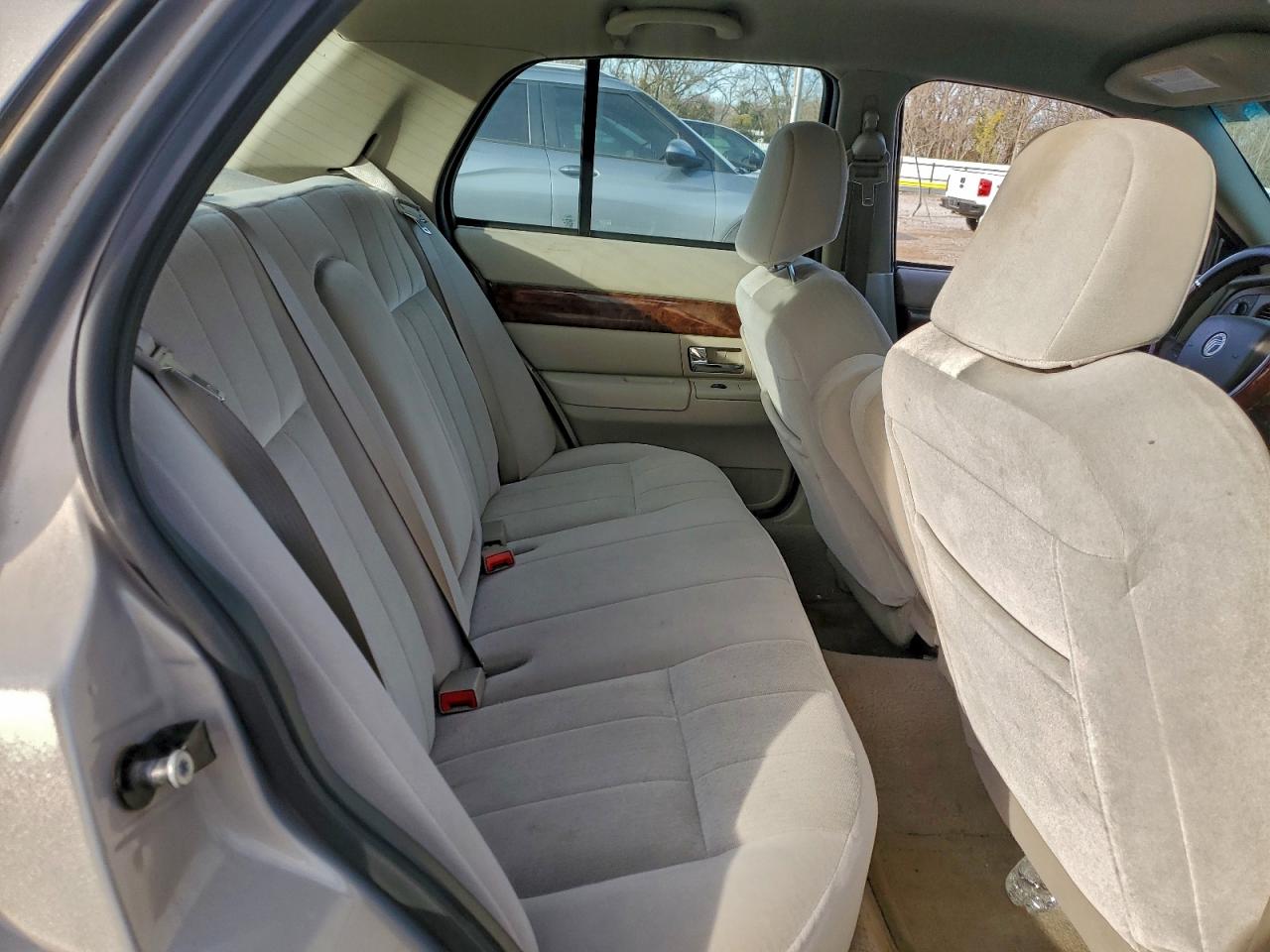 2007 MERCURY GRAND MARQUIS GS photo 10