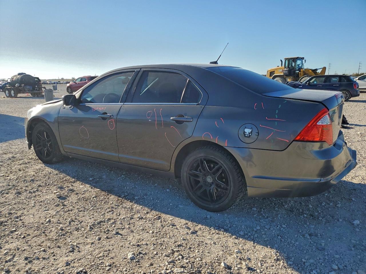 2011 FORD FUSION SE photo 2