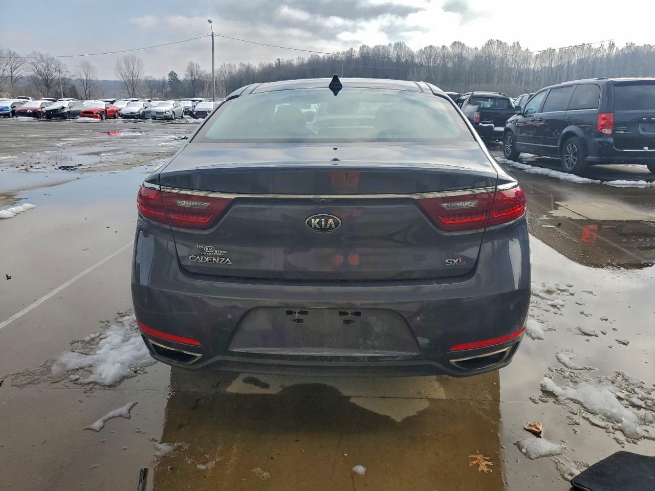 2017 KIA CADENZA PREMIUM photo 6