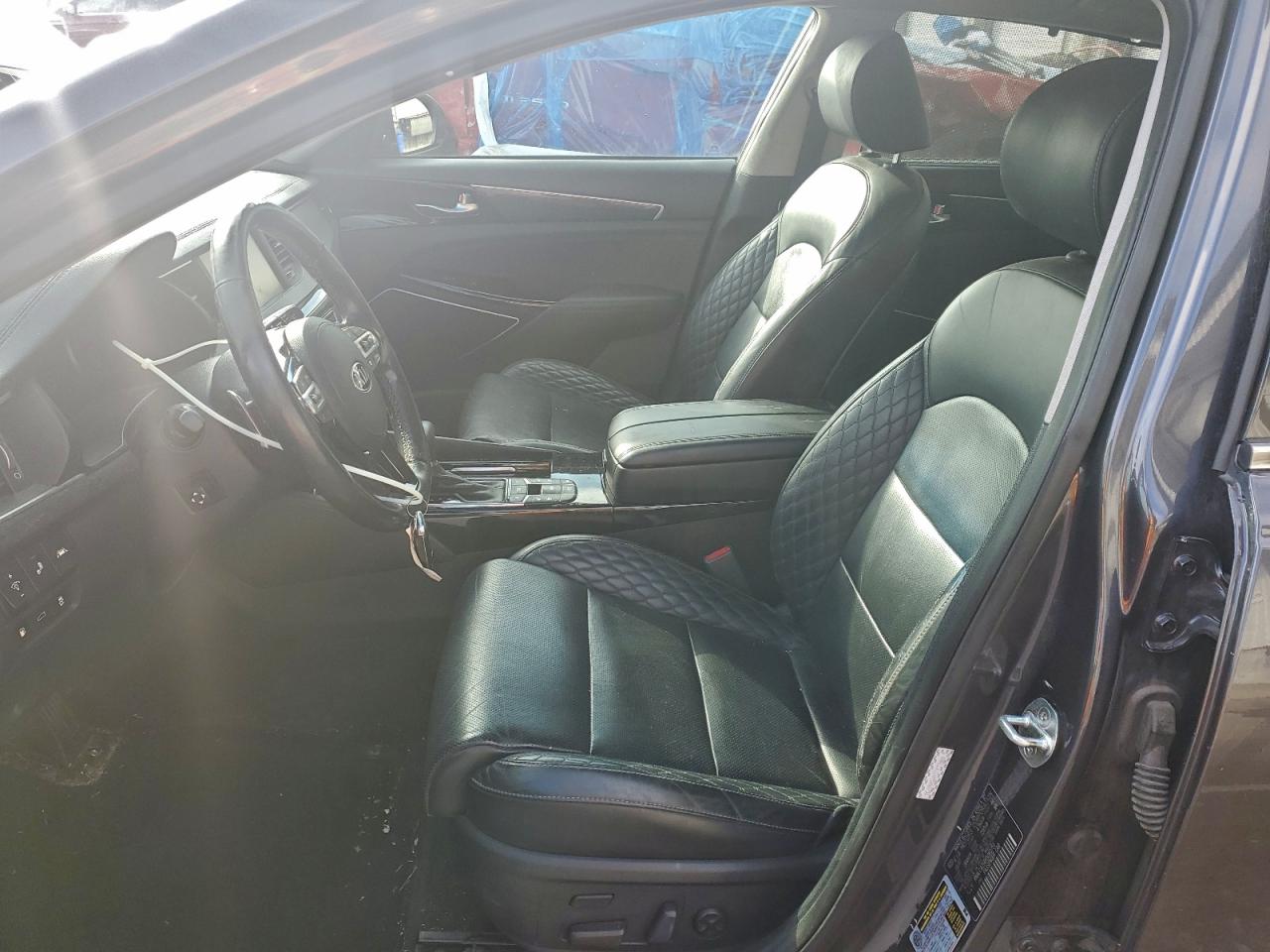 2017 KIA CADENZA PREMIUM photo 7