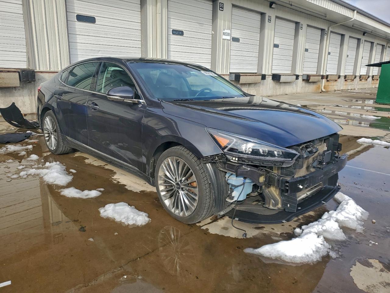 2017 KIA CADENZA PREMIUM photo 4