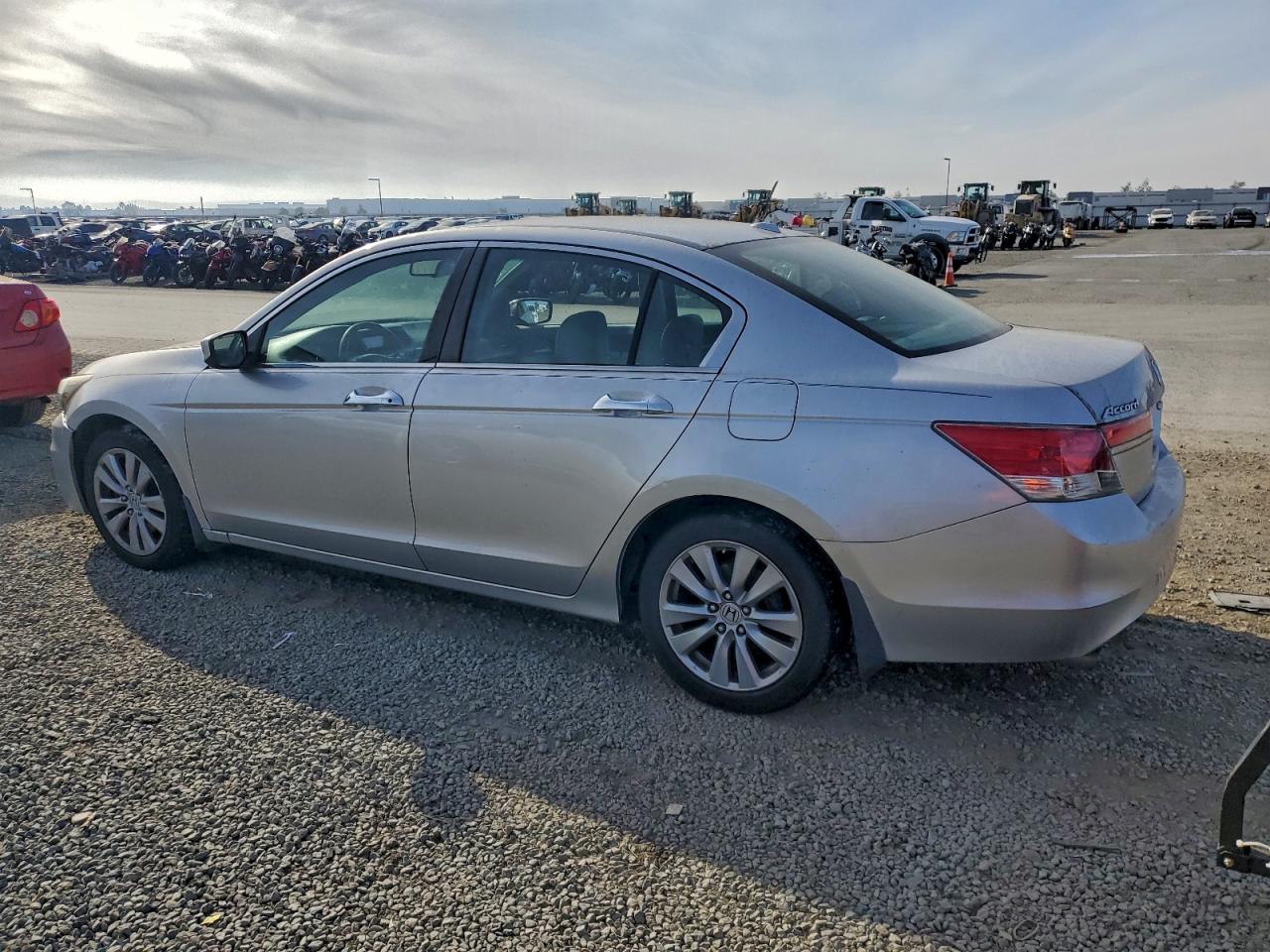 2011 HONDA ACCORD EXL photo 2