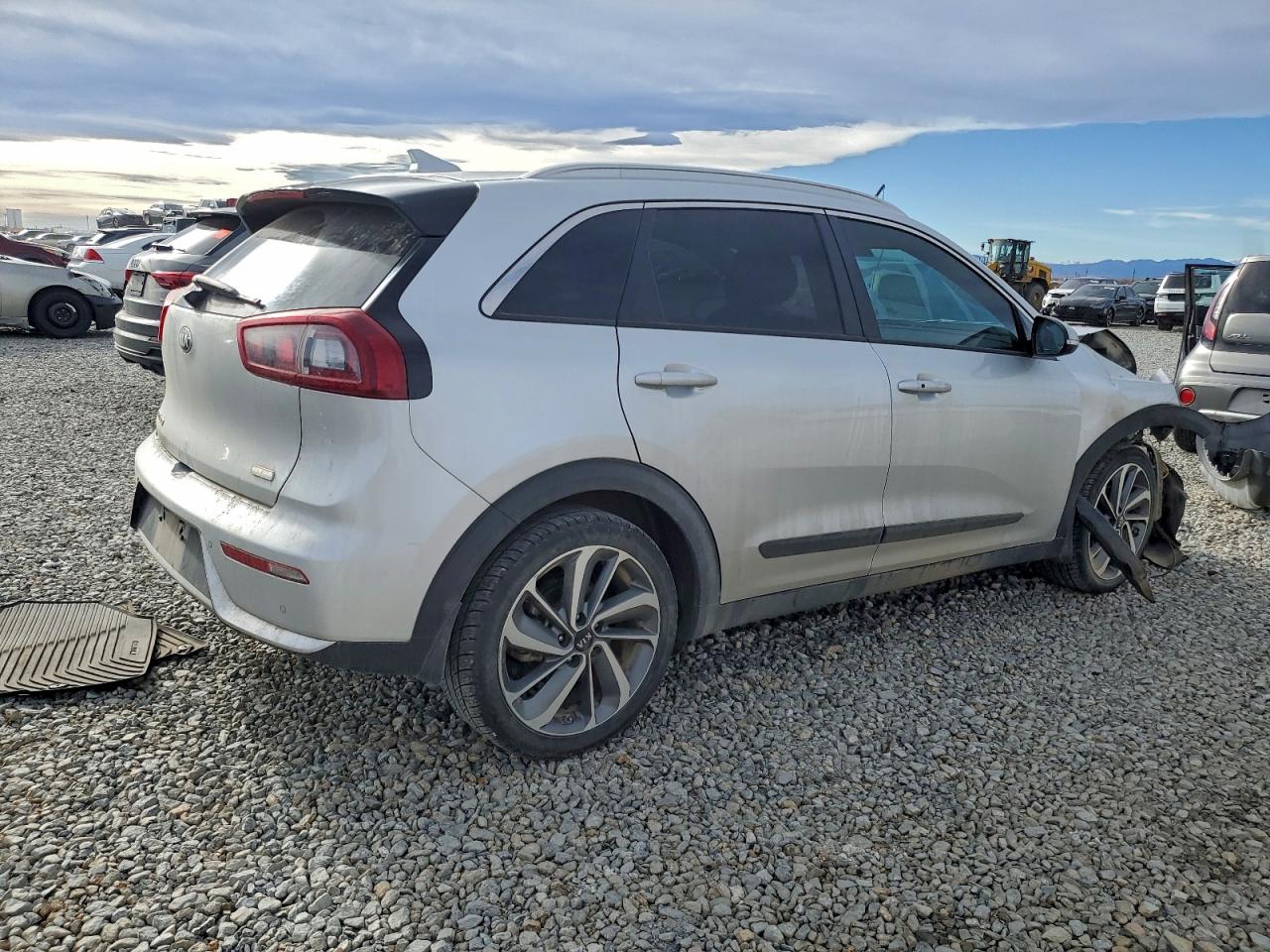 2017 KIA NIRO EX TOURING photo 3