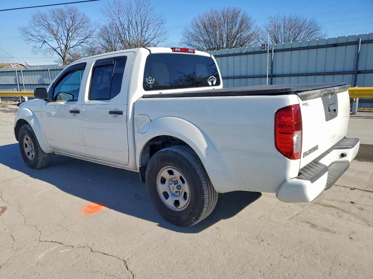 2019 NISSAN FRONTIER S photo 2