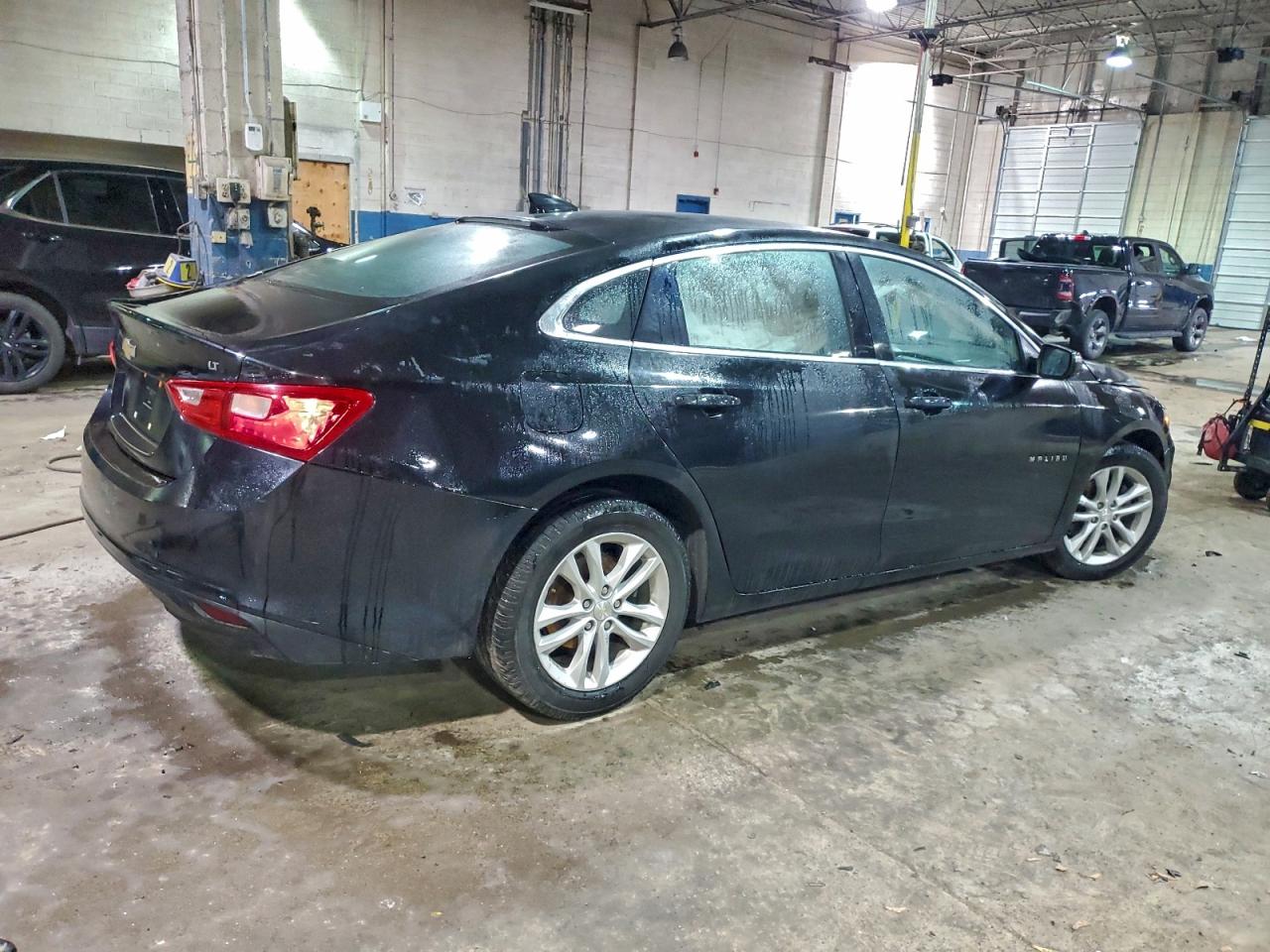2017 CHEVROLET MALIBU LT photo 3