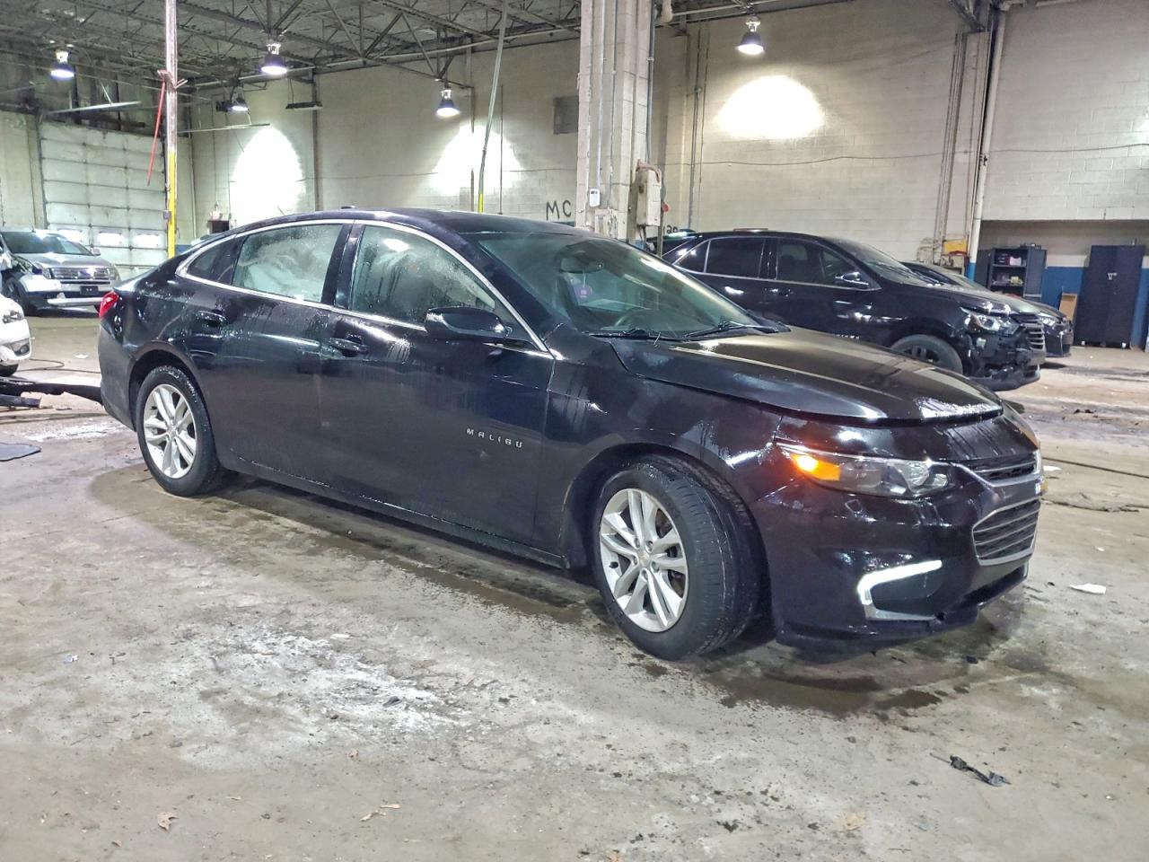 2017 CHEVROLET MALIBU LT photo 4