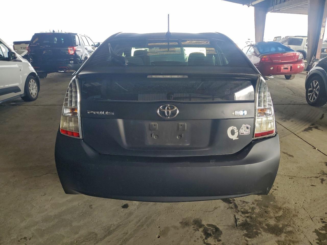 2010 TOYOTA PRIUS photo 6
