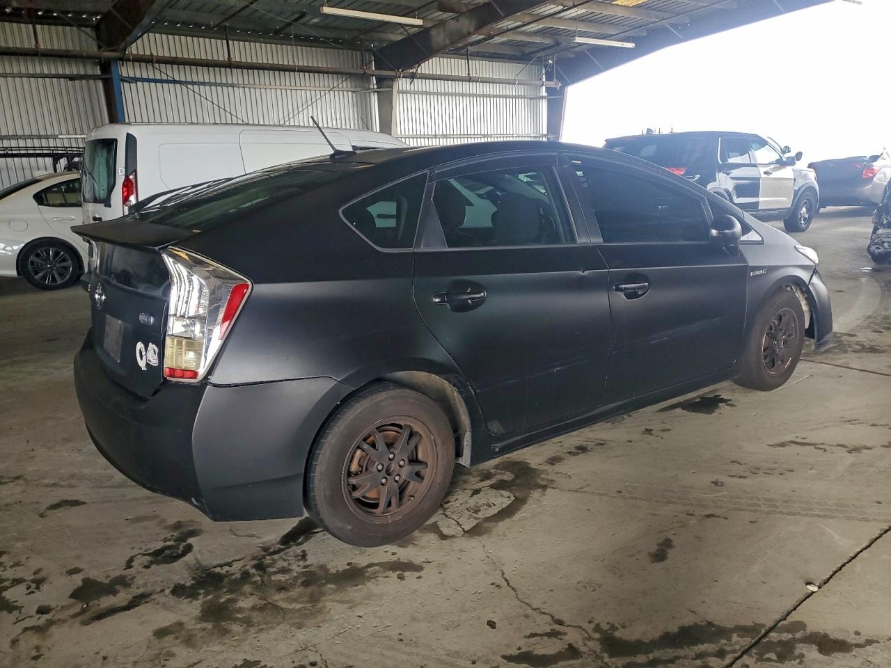 2010 TOYOTA PRIUS photo 3