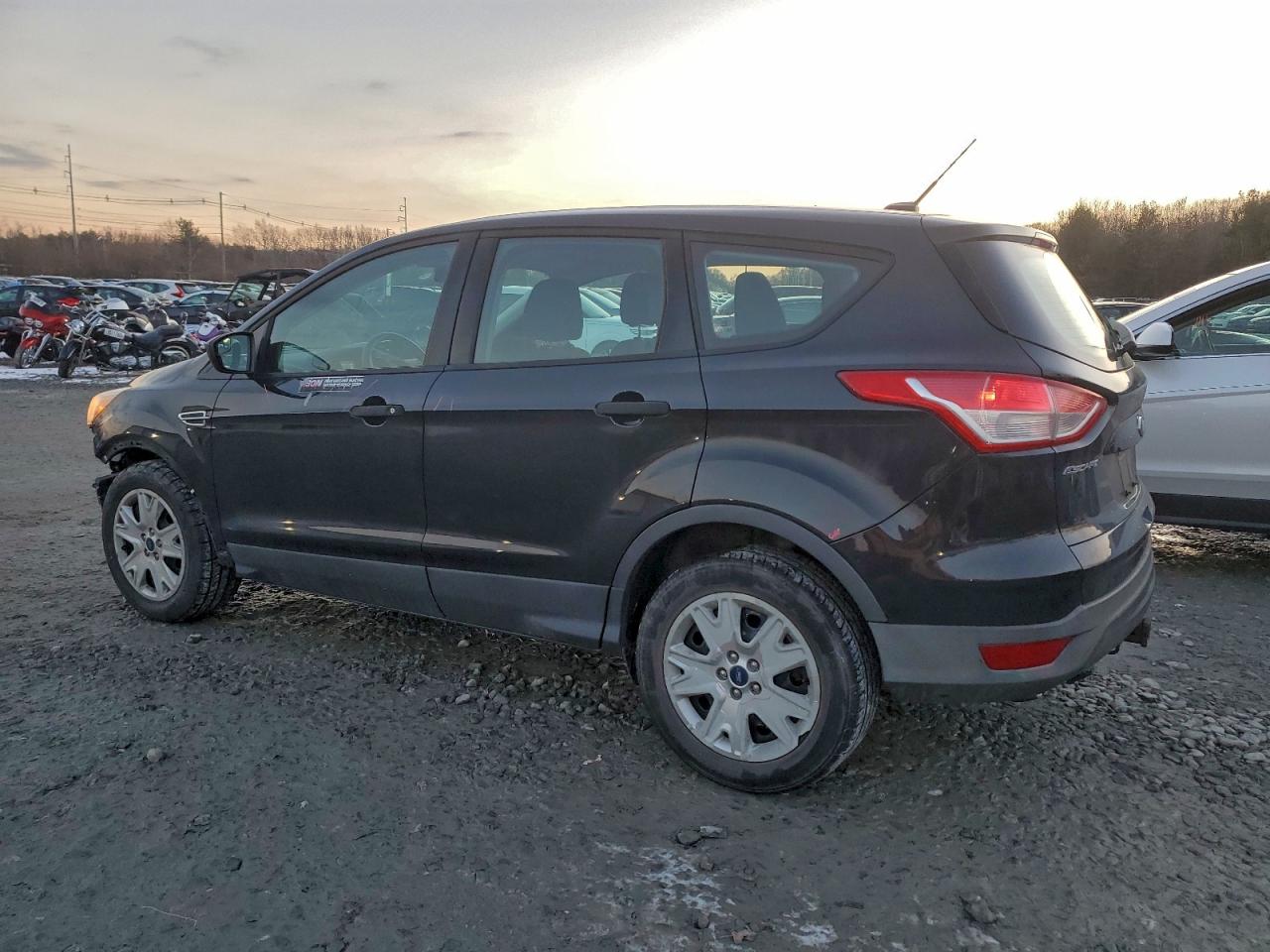 2015 FORD ESCAPE S photo 2