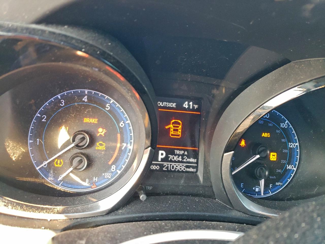 2015 TOYOTA COROLLA L photo 17