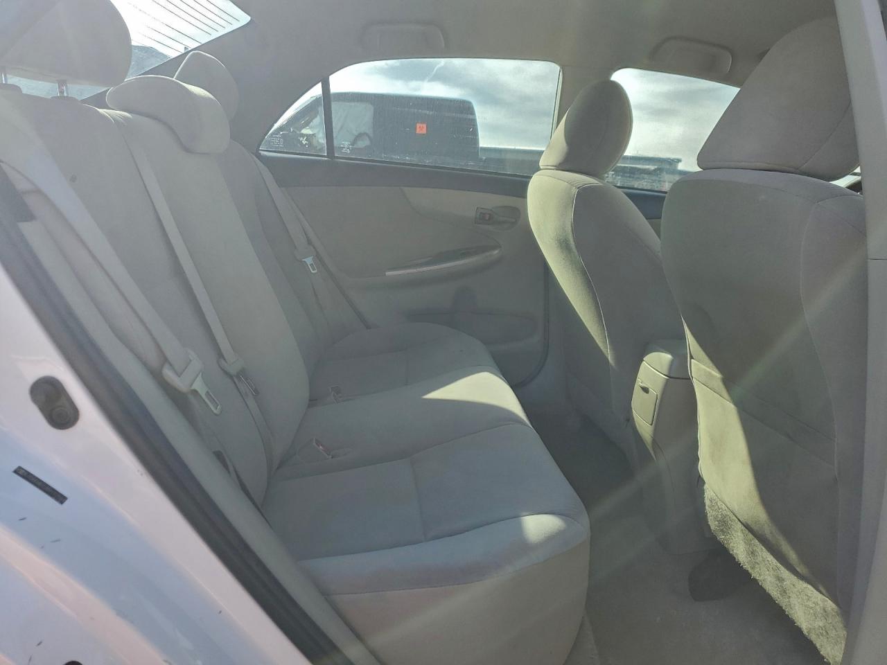 2011 TOYOTA COROLLA BASE photo 10