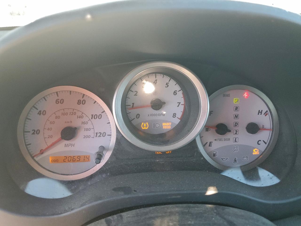 2004 TOYOTA RAV4 photo 17