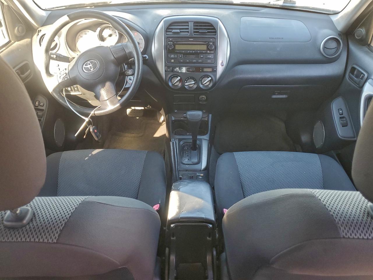 2004 TOYOTA RAV4 photo 15