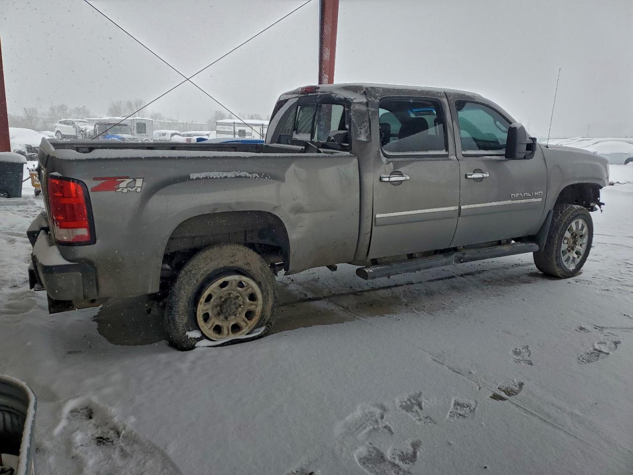 2014 GMC SIERRA K2500 DENALI photo 3