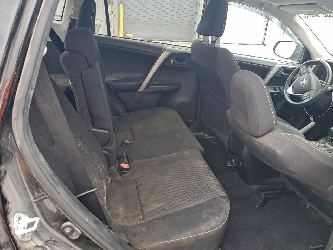 2017 TOYOTA RAV4 XLE photo 11