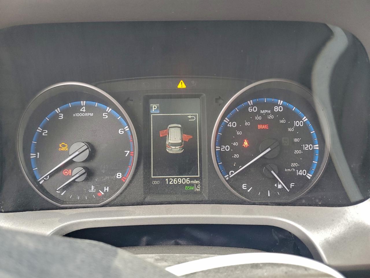 2017 TOYOTA RAV4 XLE photo 9
