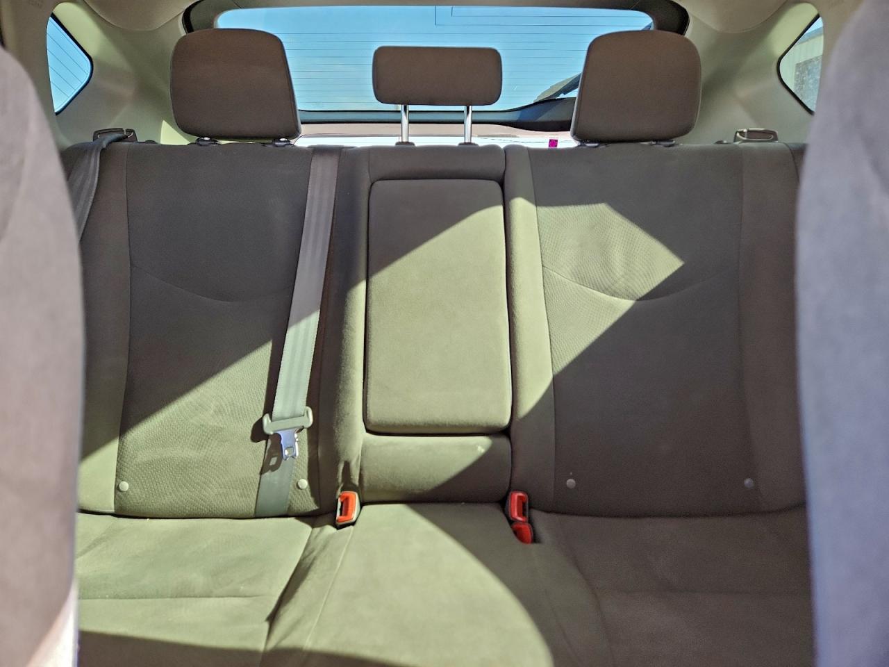 2015 TOYOTA PRIUS photo 10