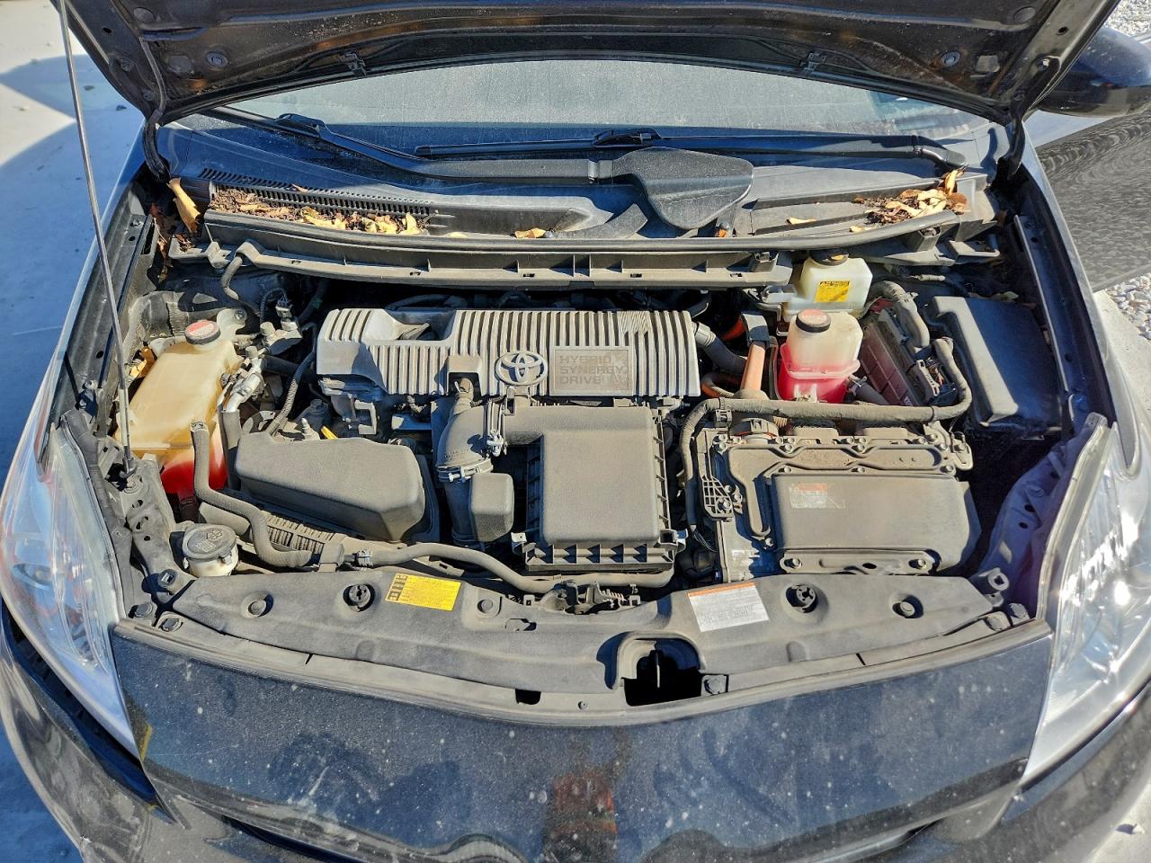 2015 TOYOTA PRIUS photo 12