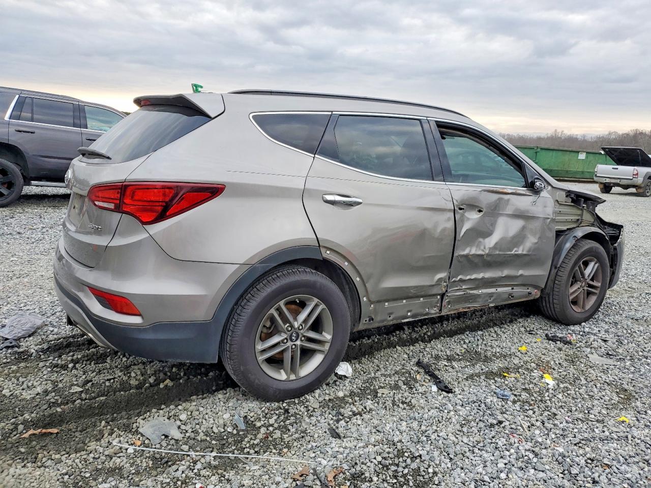 2017 HYUNDAI SANTA FE SPORT photo 3