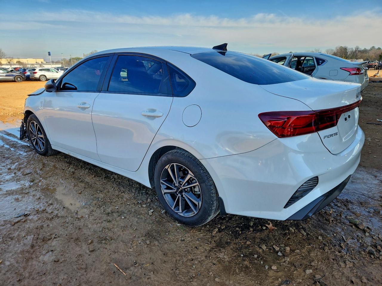 2024 KIA FORTE LX photo 2