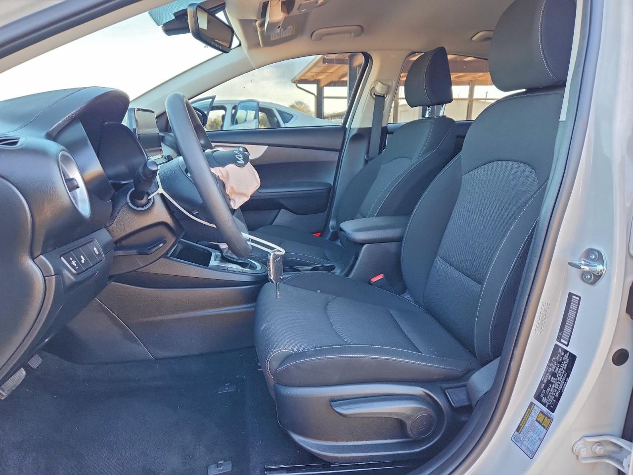 2024 KIA FORTE LX photo 7