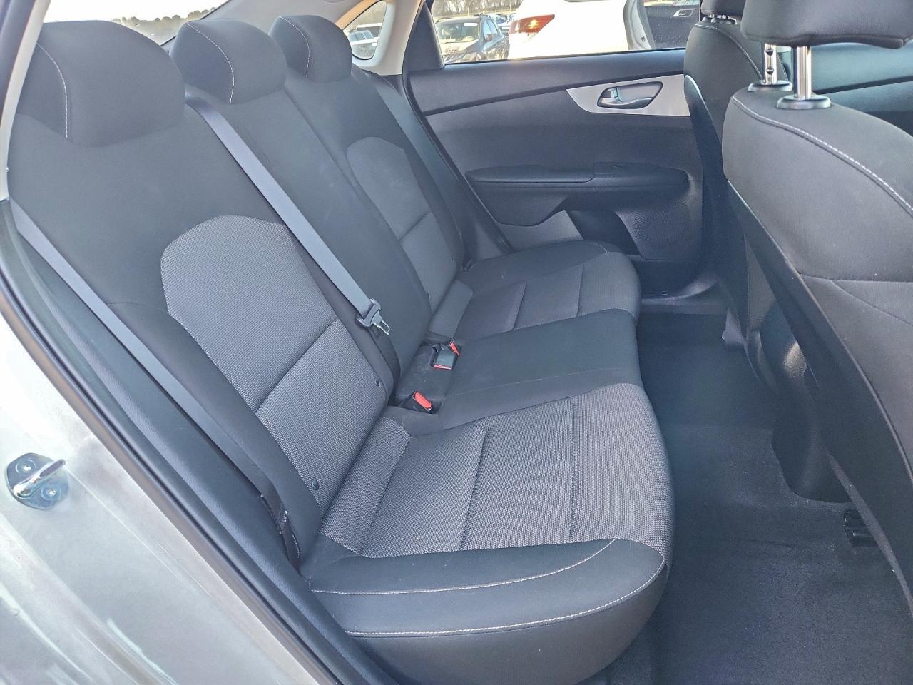2024 KIA FORTE LX photo 10