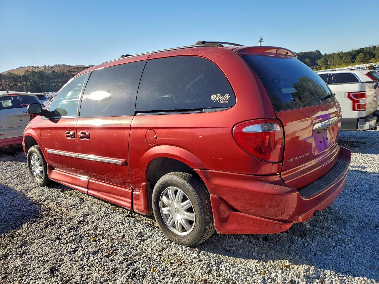 2007 CHRYSLER TOWN & COUNTRY TOURING photo 2