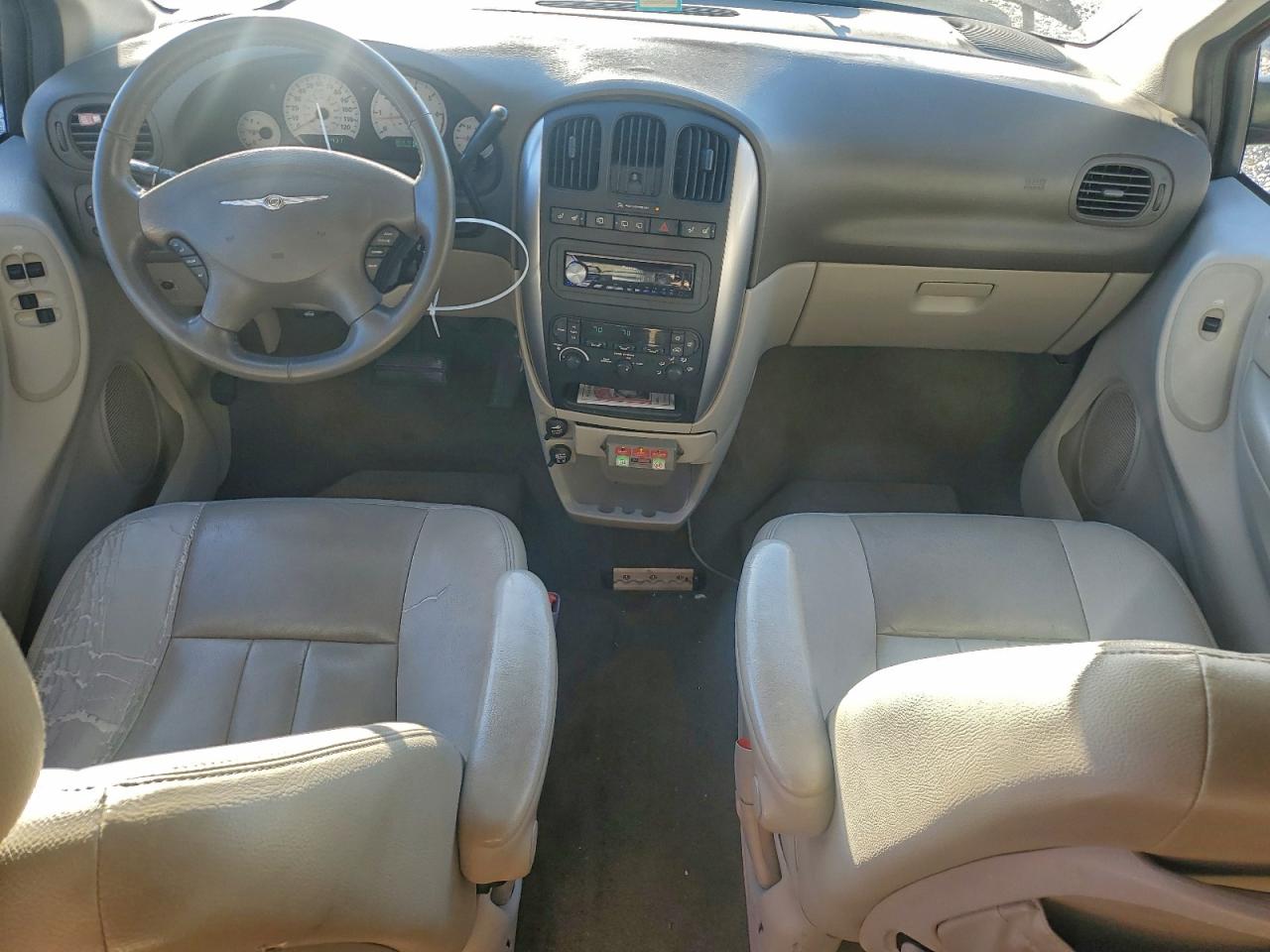2007 CHRYSLER TOWN & COUNTRY TOURING photo 8