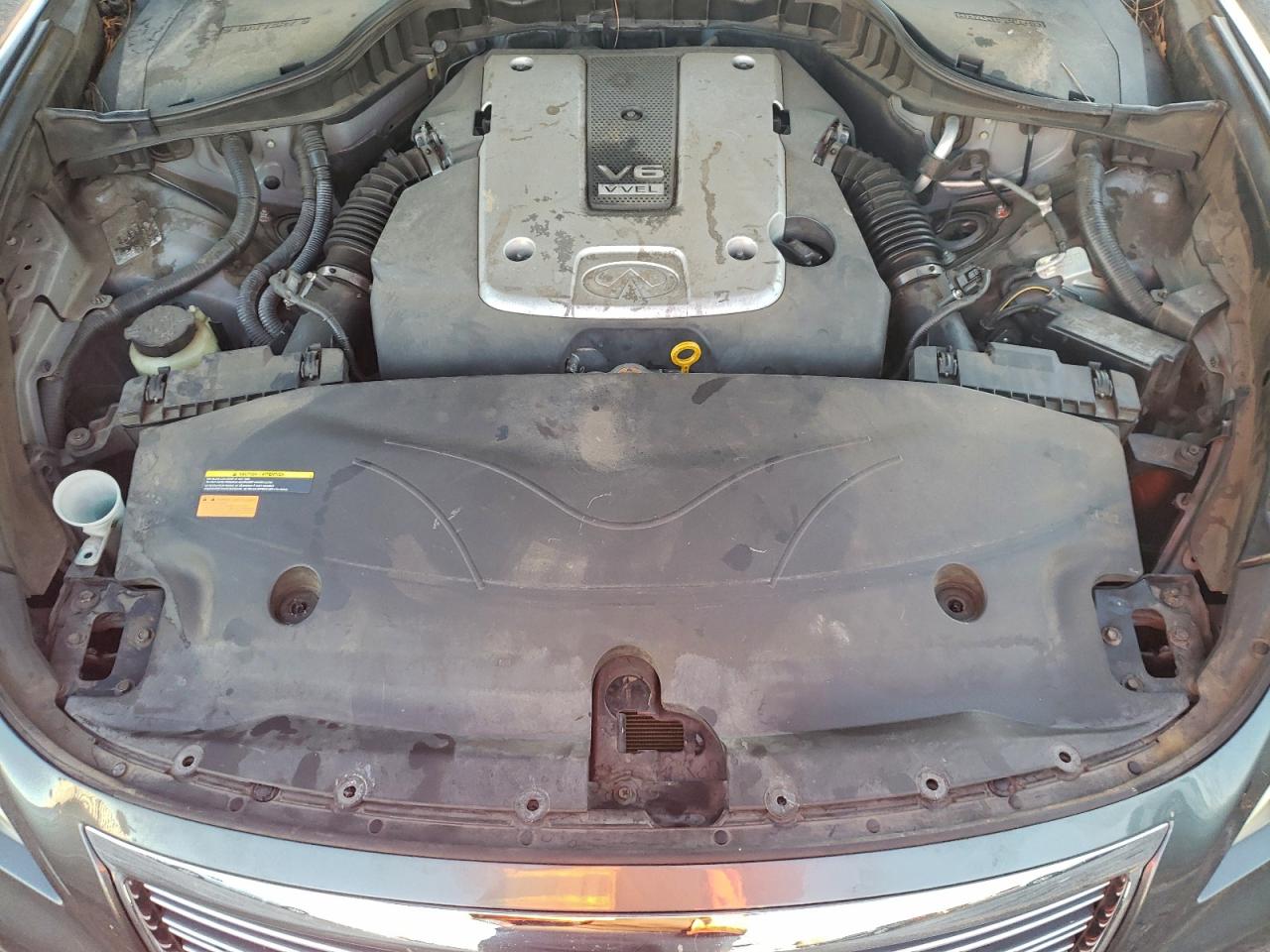 2011 INFINITI M37 photo 11
