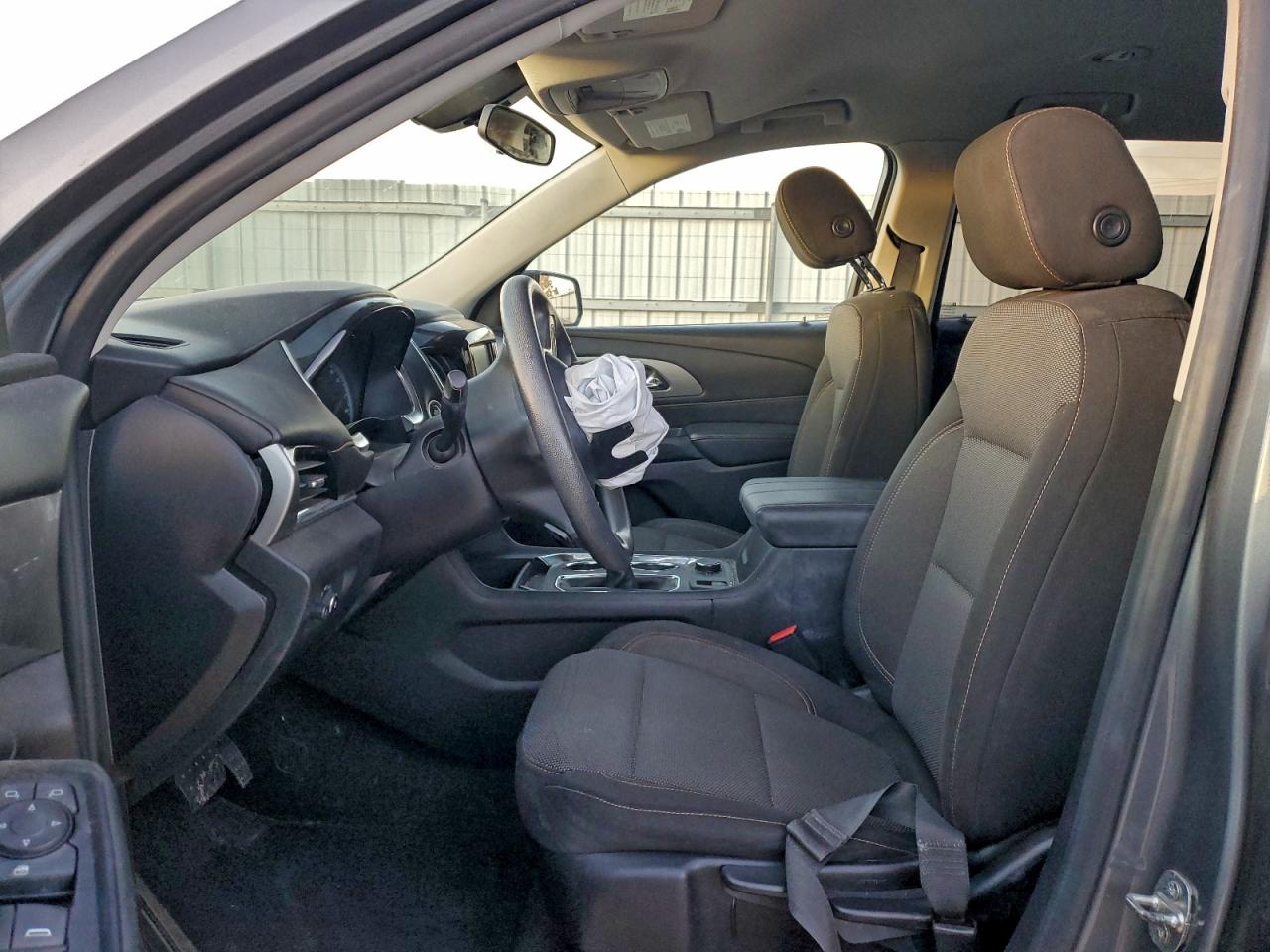 2019 CHEVROLET TRAVERSE LS photo 7