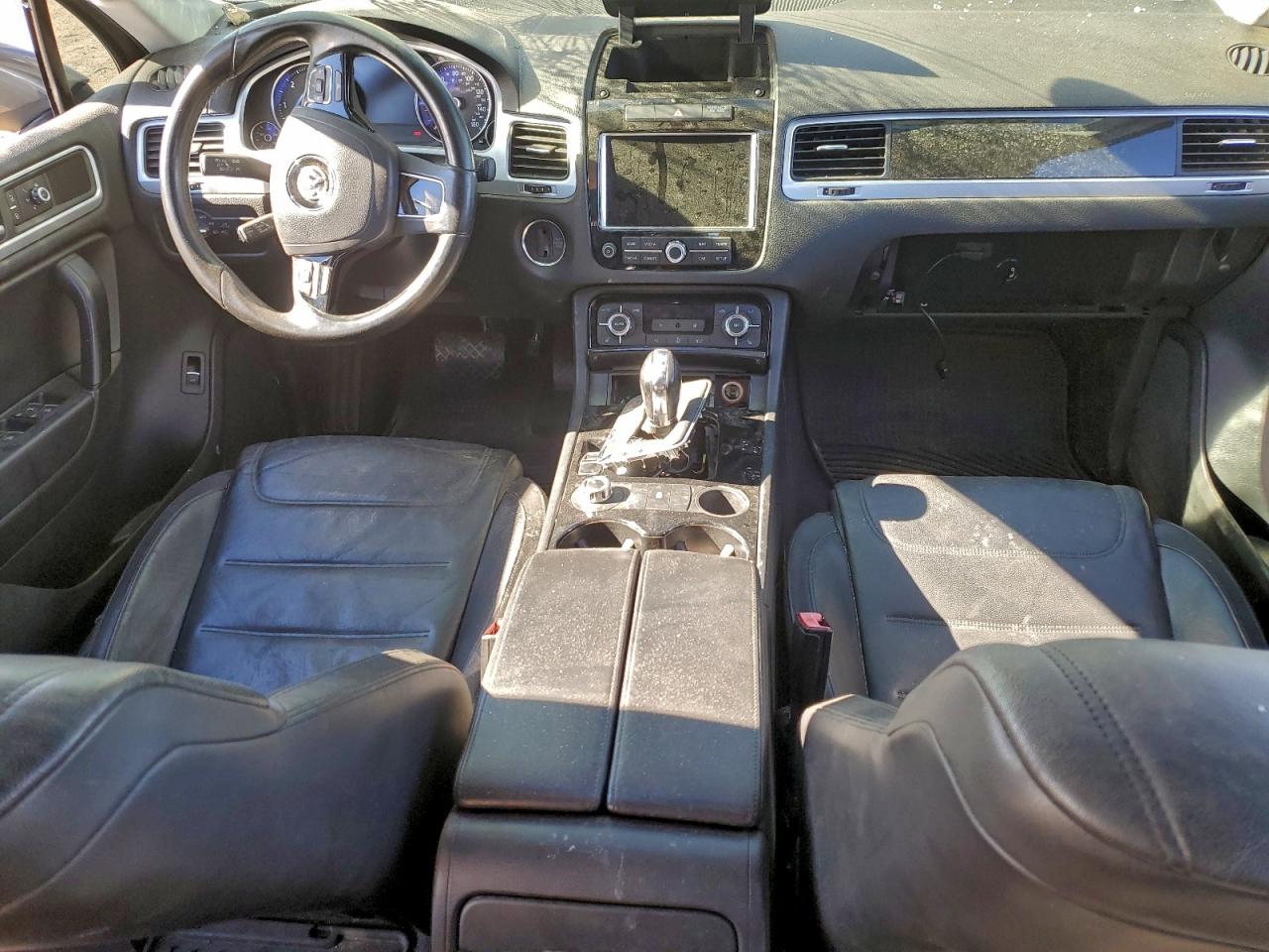 2013 VOLKSWAGEN TOUAREG V6 TDI photo 8