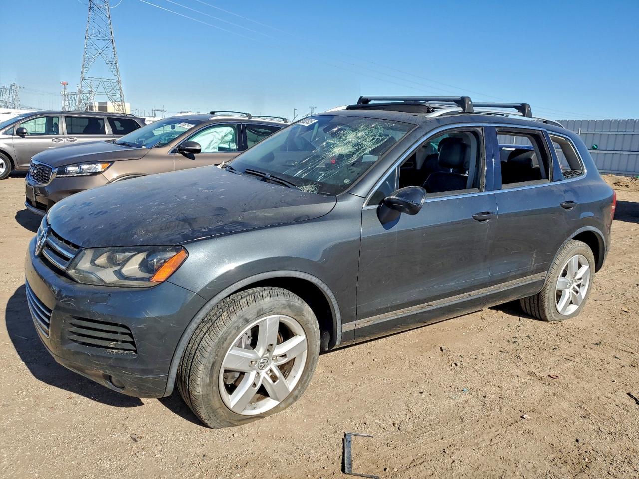 2013 VOLKSWAGEN TOUAREG