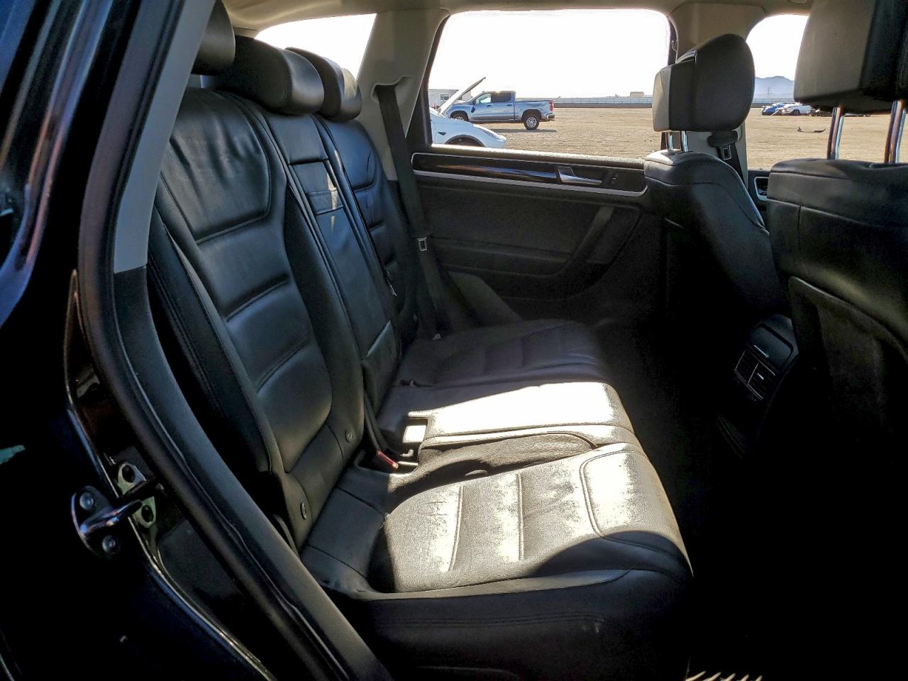 2013 VOLKSWAGEN TOUAREG V6 TDI photo 10