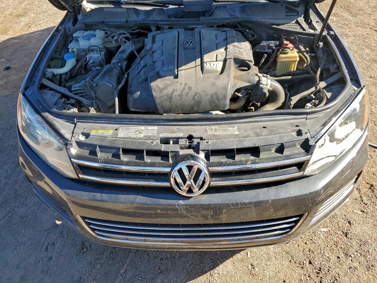 2013 VOLKSWAGEN TOUAREG V6 TDI photo 11