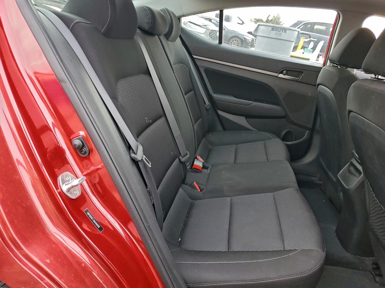 2017 HYUNDAI ELANTRA SE photo 10