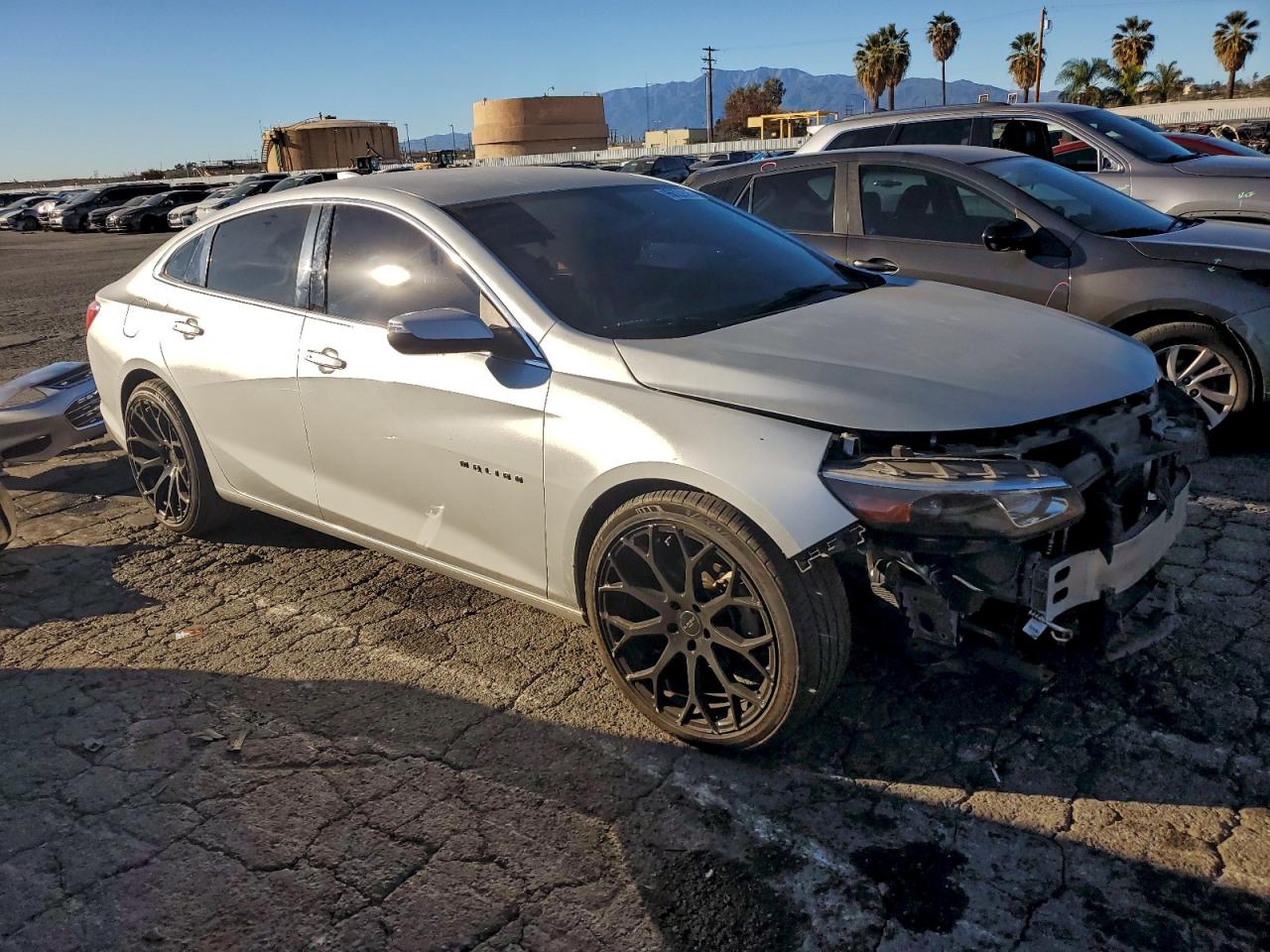 2018 CHEVROLET MALIBU LT photo 4