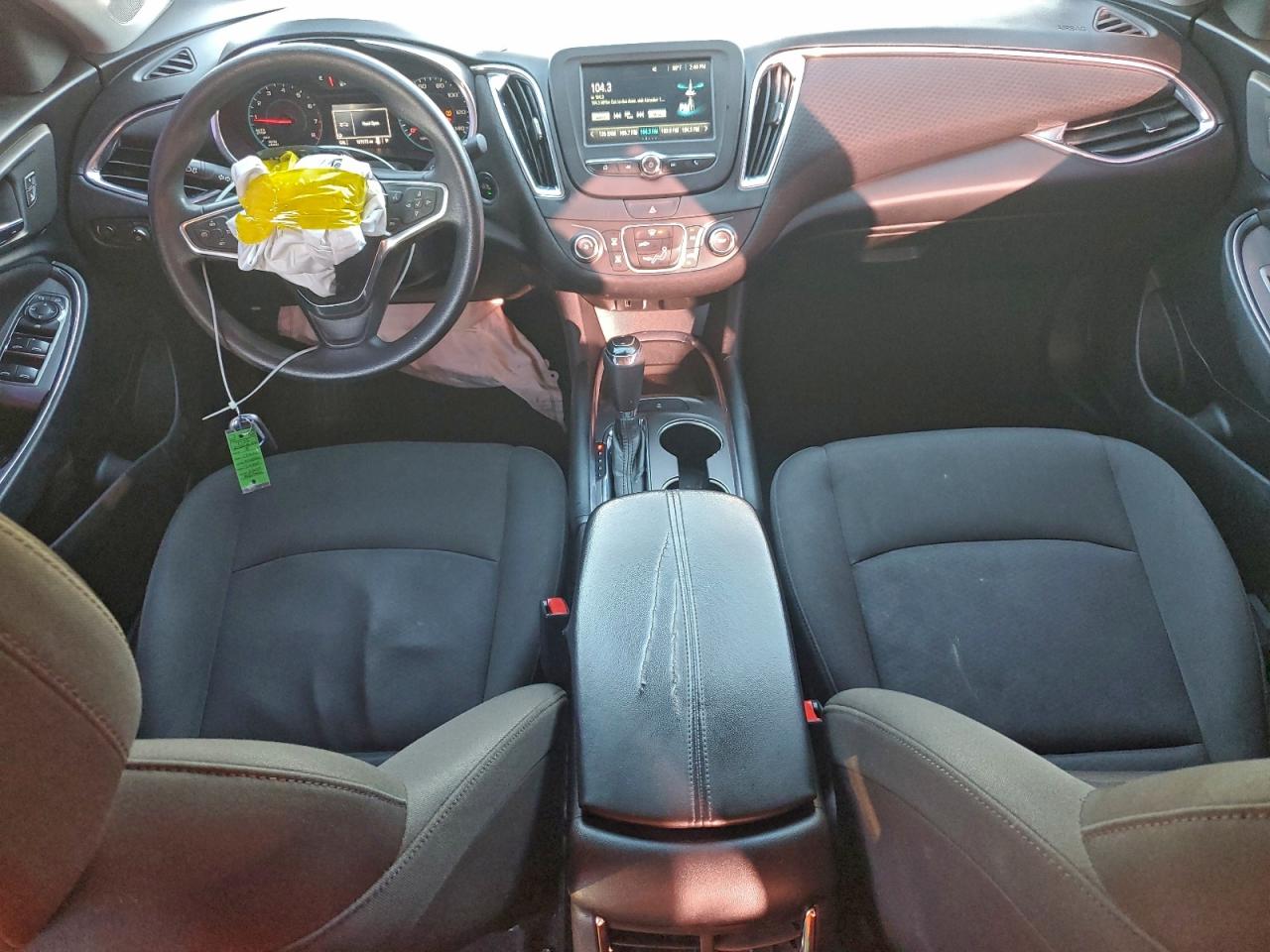 2018 CHEVROLET MALIBU LT photo 8
