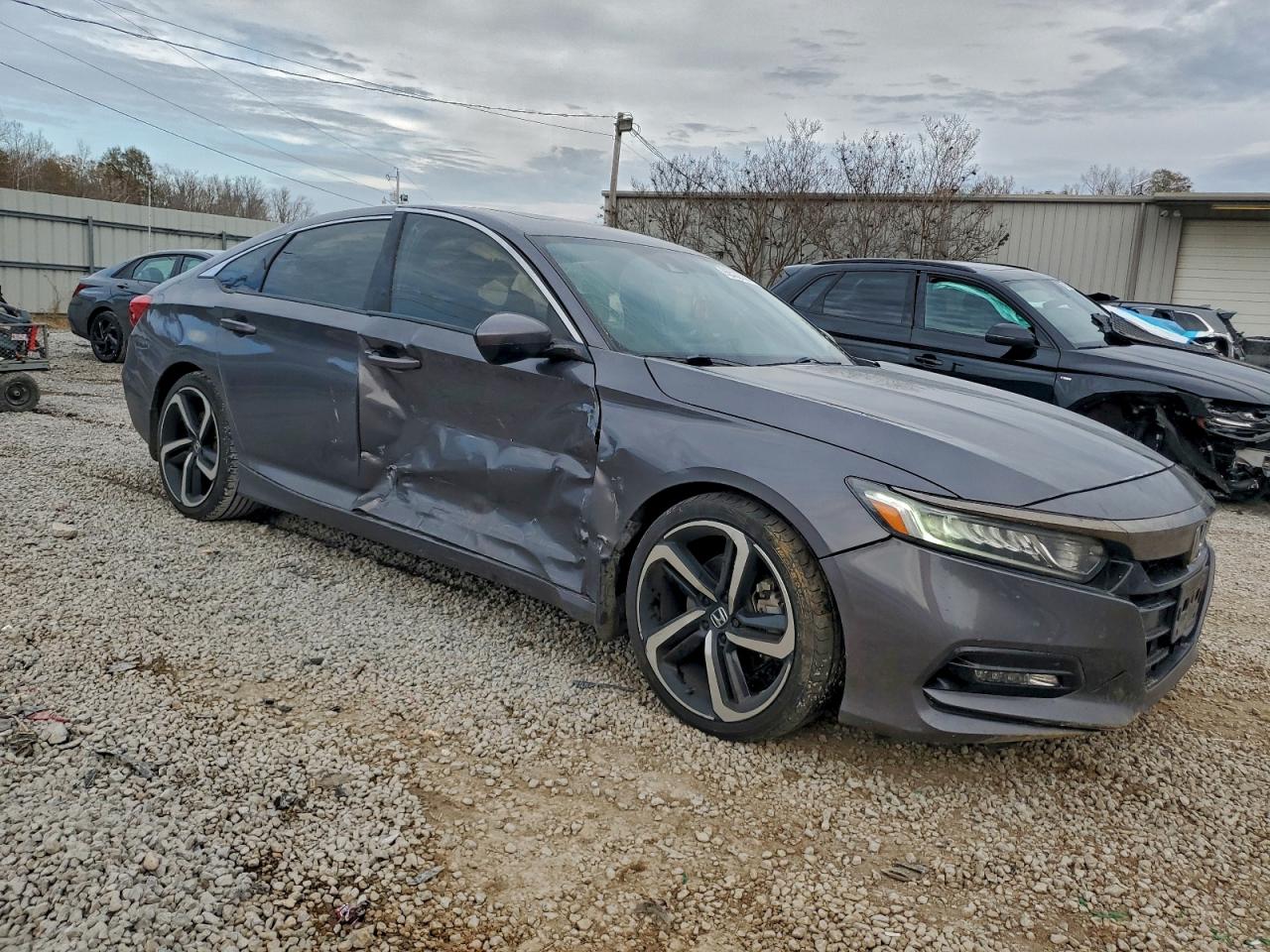 2018 HONDA ACCORD SPORT photo 4