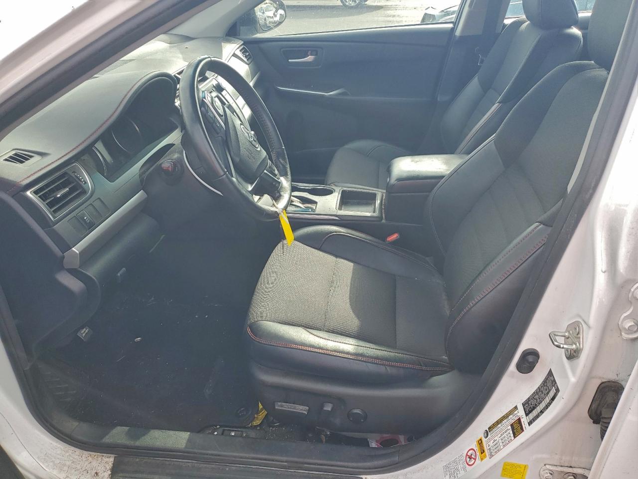 2016 TOYOTA CAMRY LE photo 7