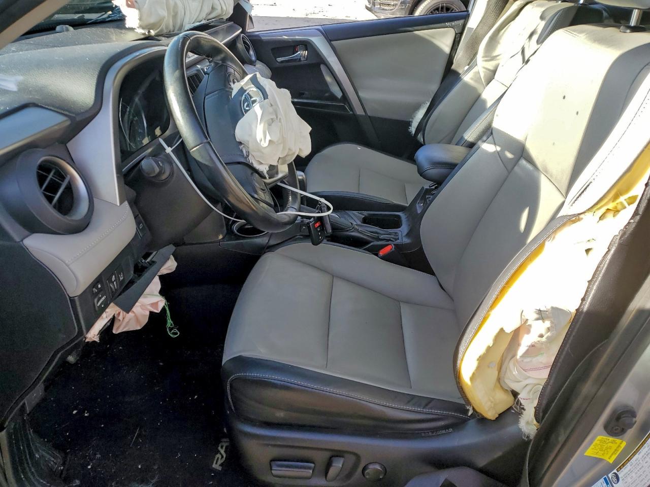 2017 TOYOTA RAV4 HV LIMITED photo 7