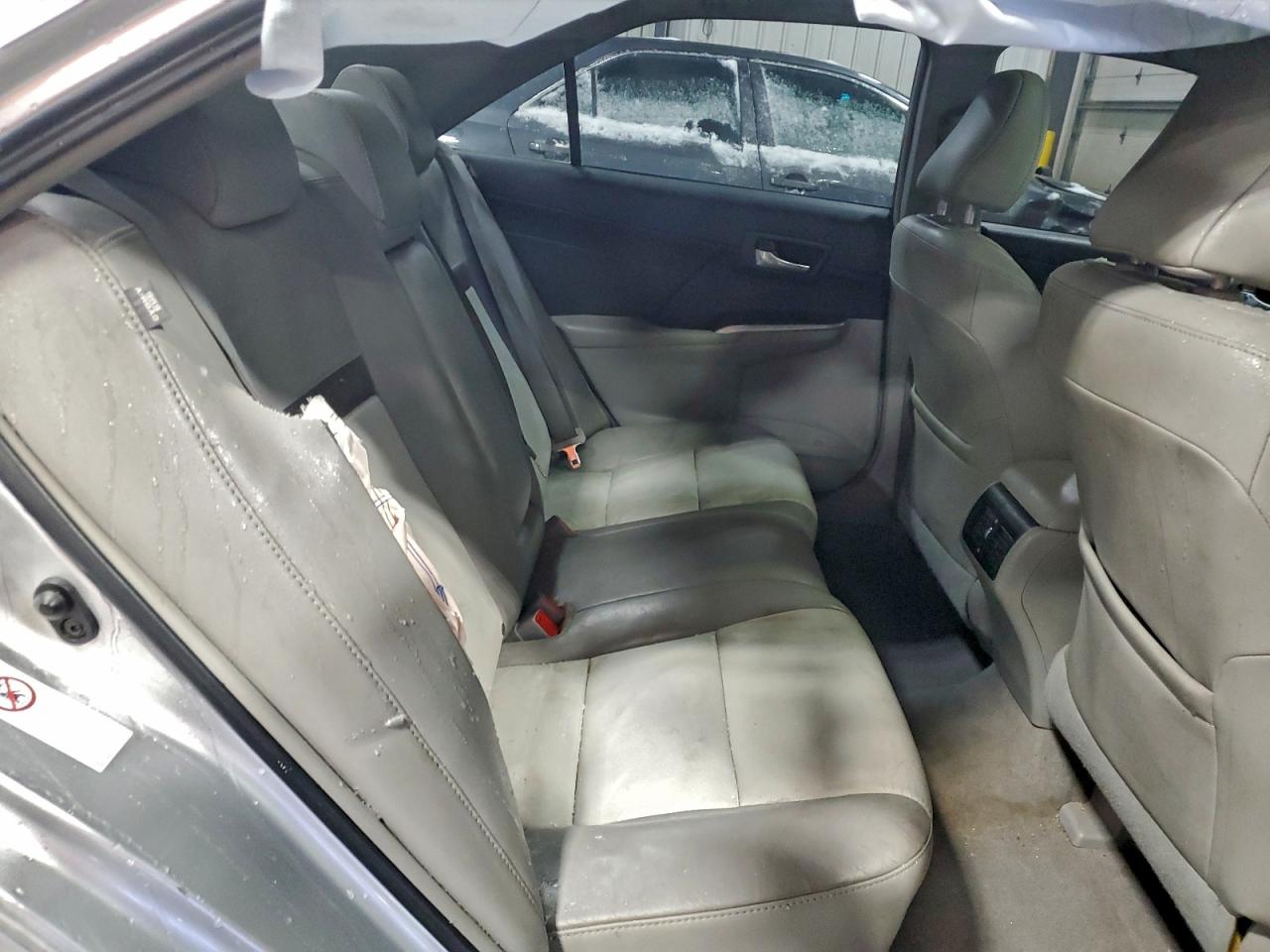 2014 TOYOTA CAMRY L photo 10