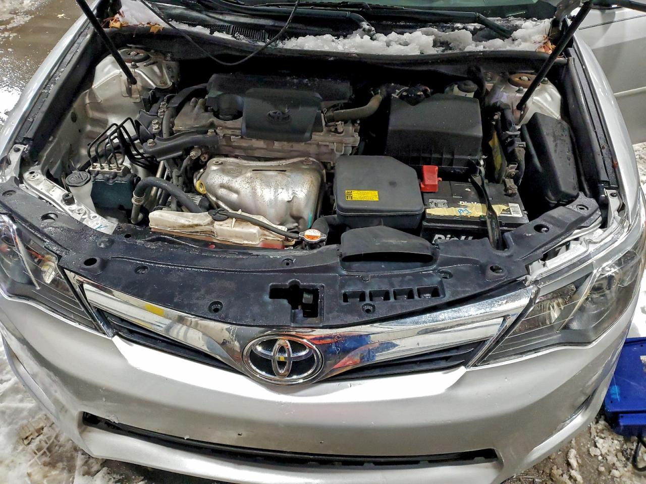2014 TOYOTA CAMRY L photo 11