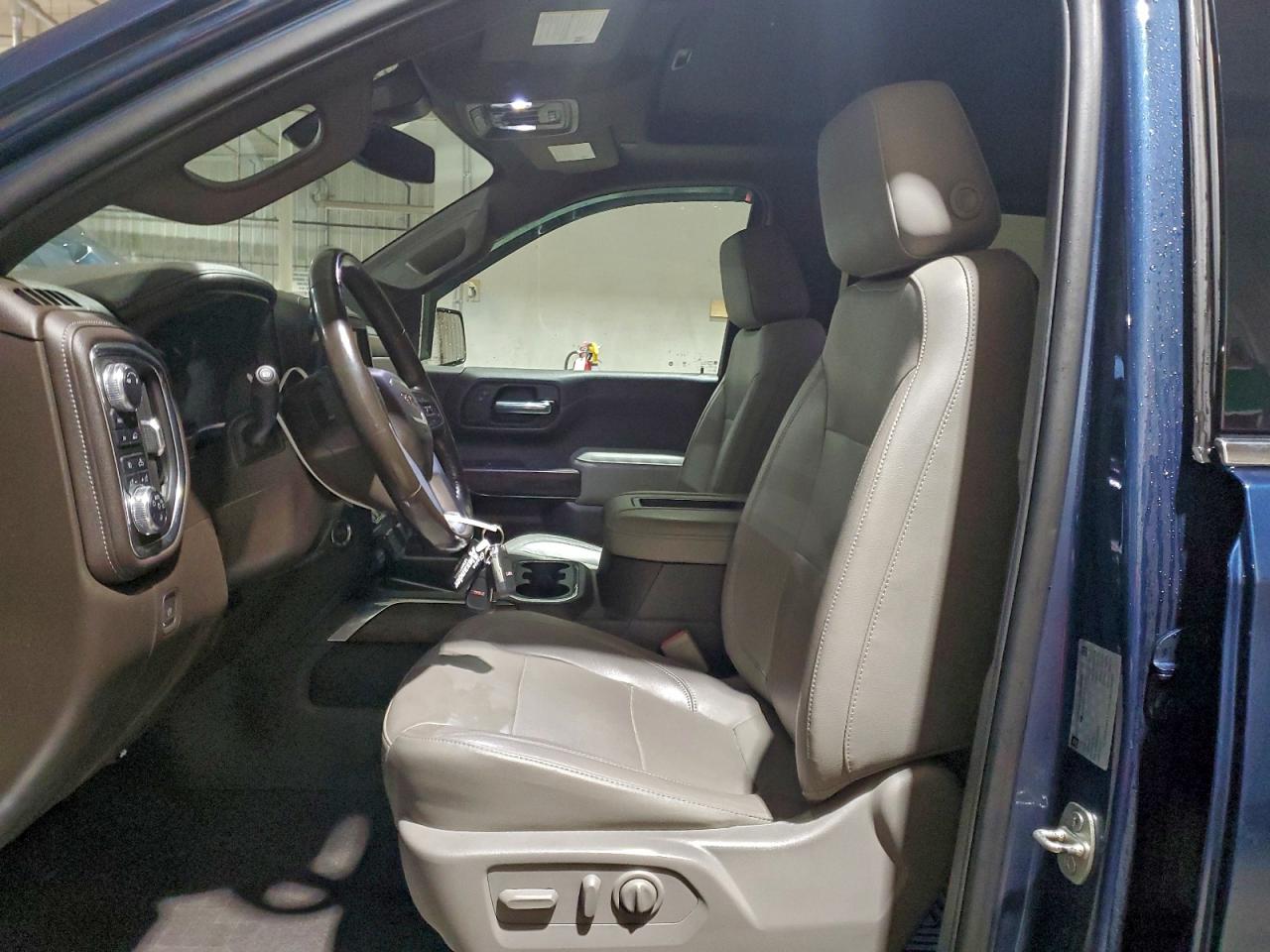 2019 GMC SIERRA K1500 SLT photo 7