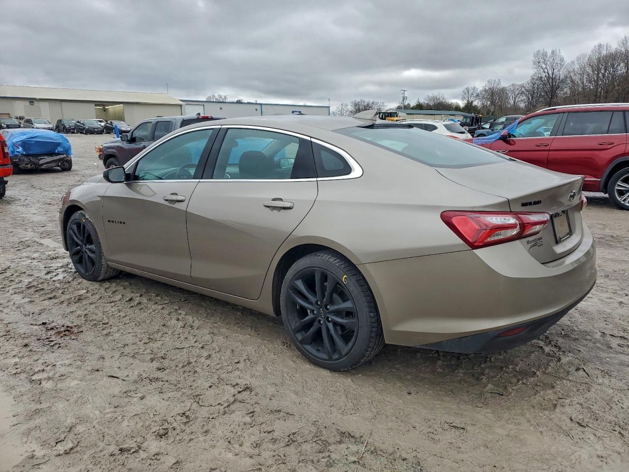 2023 CHEVROLET MALIBU LT photo 2